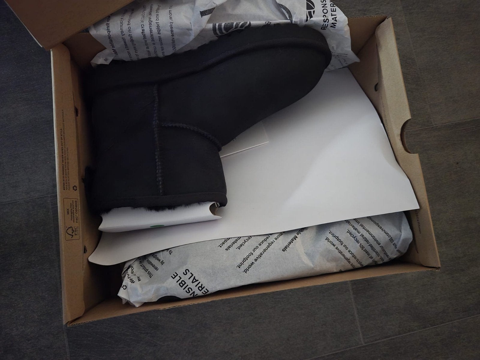 Nieuwe UGG Classic Mini  ll - Zwart, Kleding | Dames, Schoenen, UGG, Zwart, Lage of Enkellaarzen, Nieuw