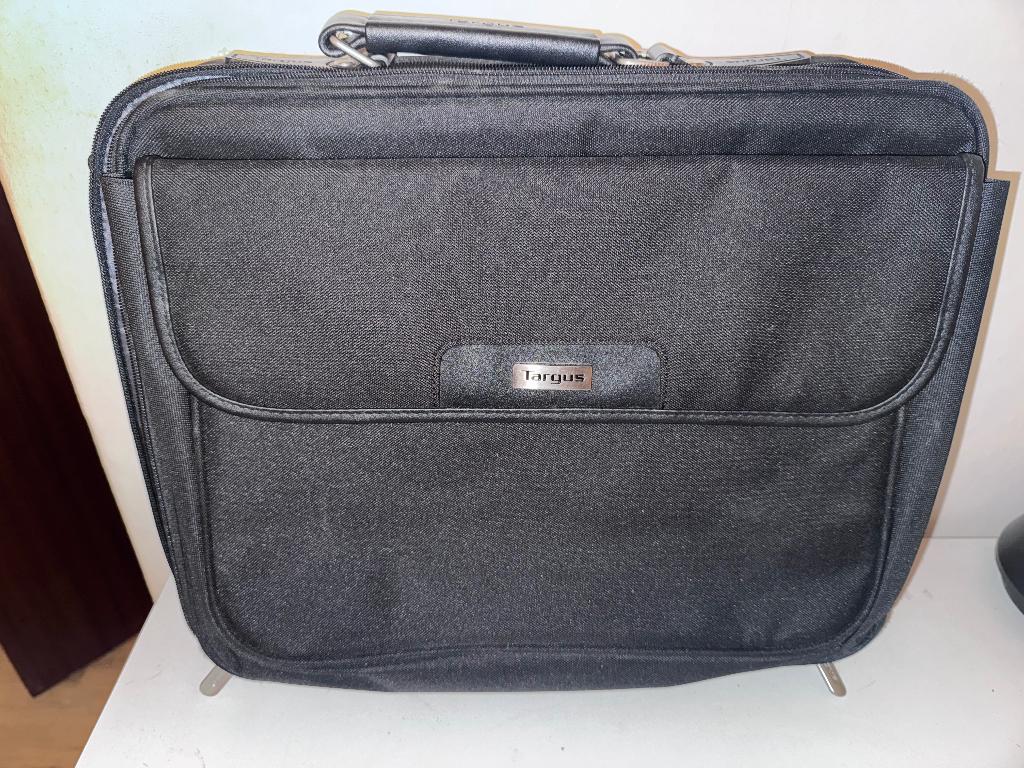 Targus laptop tas, t.b.v. 15,6" laptop van max 38x32x10cm, 15 inch, Aktetas, Ophalen of Verzenden, Zo goed als nieuw