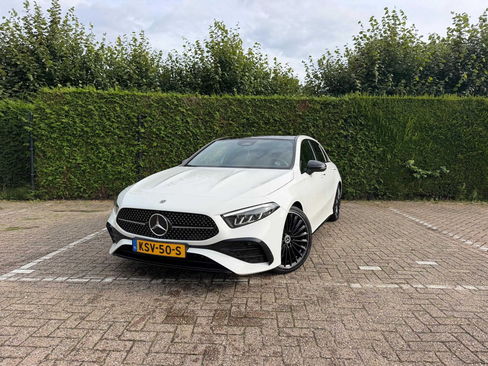 Mercedes-Benz A-Klasse A 180 136pk 7G-DCT 2023 Wit, 136 pk, 4 cilinders, Wit, Dealer onderhouden