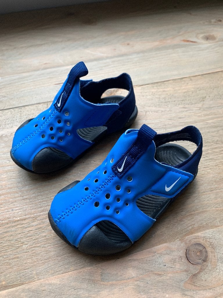 Nike waterschoentjes jongen maat 21, Kinderen en Baby's, Babykleding | Schoentjes en Sokjes, Schoentjes, Ophalen of Verzenden