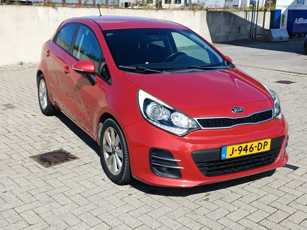 Kia Rio 1.2 I 5DRS 2015 Rood, Auto's, 1027 kg, 40 €/maand, 4 cilinders, Handgeschakeld