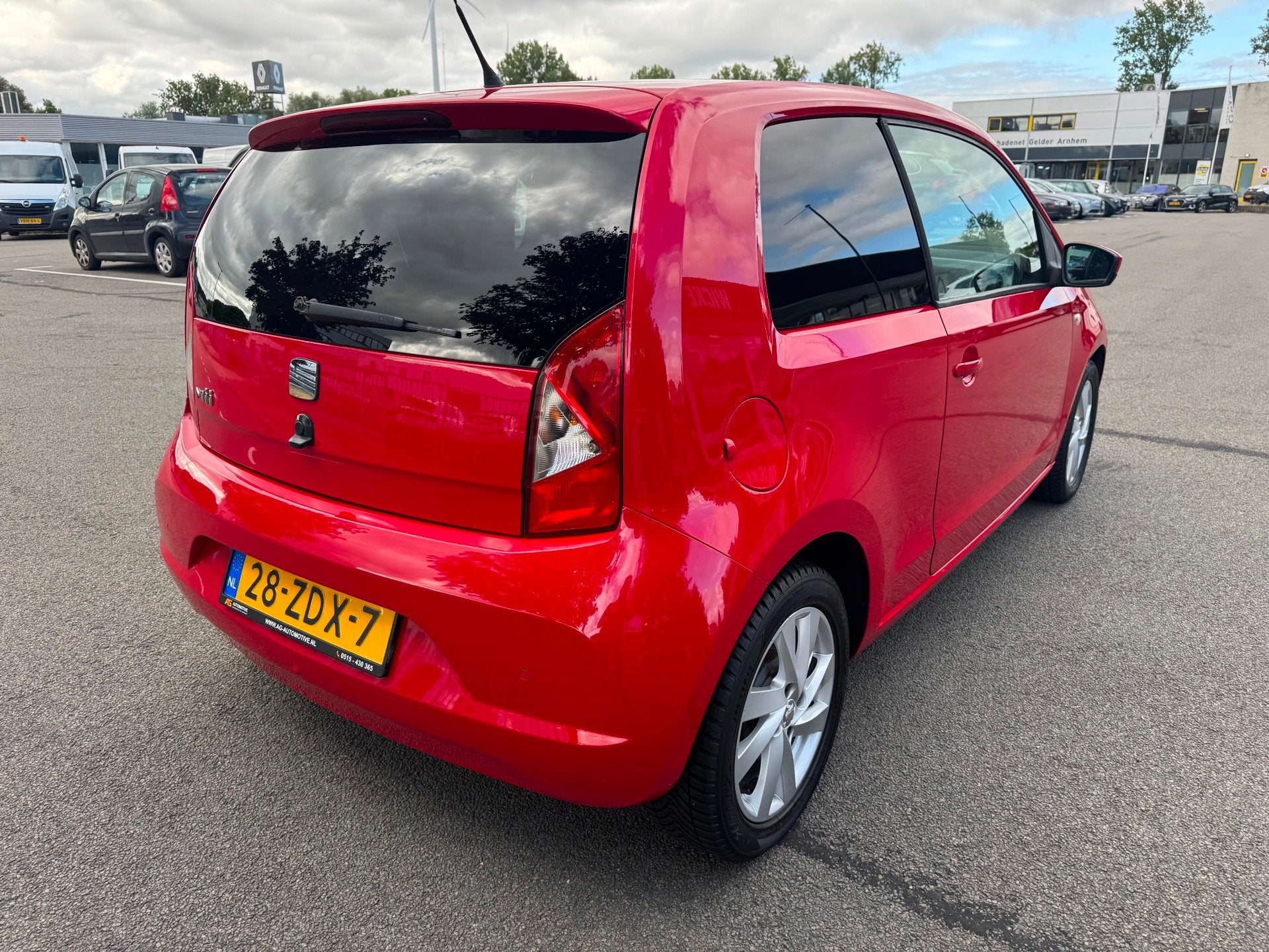 Seat Mii 1.0 Style Sport AUTOMAAT Navi PDC Airco APK, Euro 5, Stof, Gebruikt, Zwart