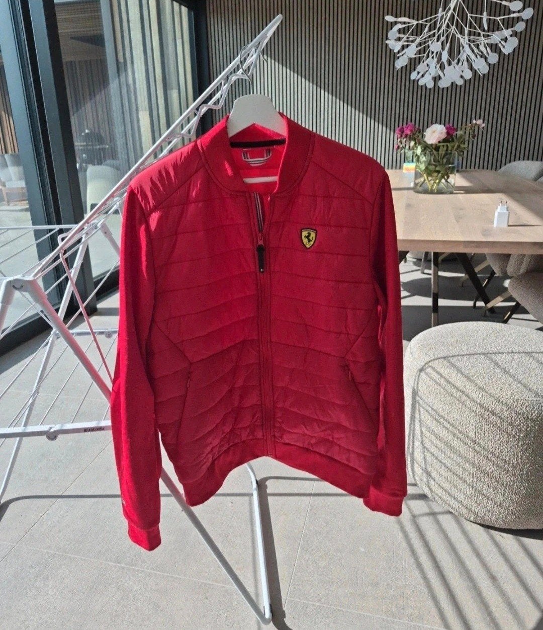 Scuderia Ferrari Branded Zomerjas Maat M - Nieuwstaat!, Ophalen, Maat 48/50 (M), Rood, Nieuw