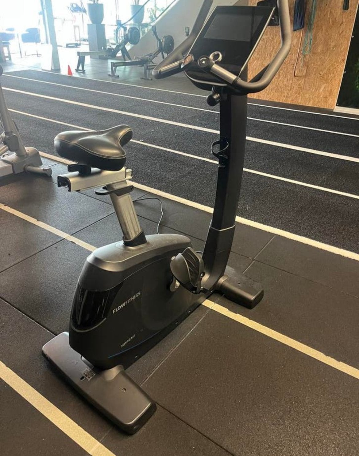 Flow Fitness Hometrainer, Ophalen of Verzenden, Zo goed als nieuw, Metaal, Benen