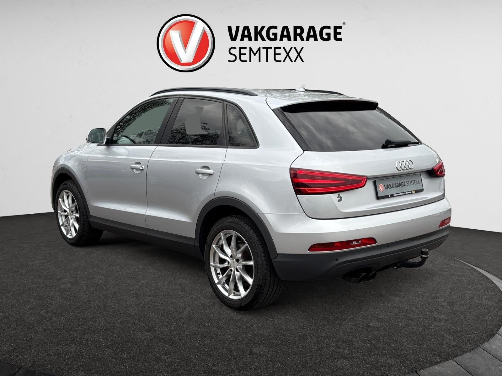 Audi Q3 2.0 TFSI Quattro | Navi | Clima | Electr. Verstelbar, Auto's, Euro 5, 4 cilinders, 1984 cc, 14 km/l