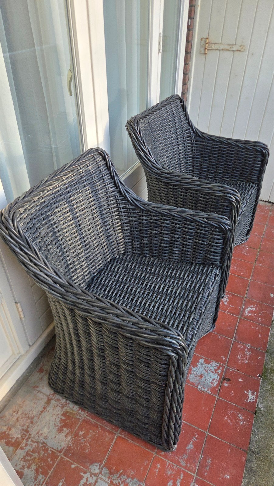 2 Wicker Tuinstoelen met Kussens - Zo goed als nieuw