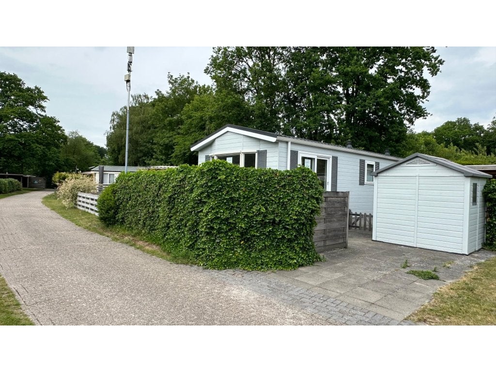 Chalet te koop bij het Gaasterland in Rijs,Friesland! R#52R, Caravans en Kamperen, Stacaravans, Tot en met 4