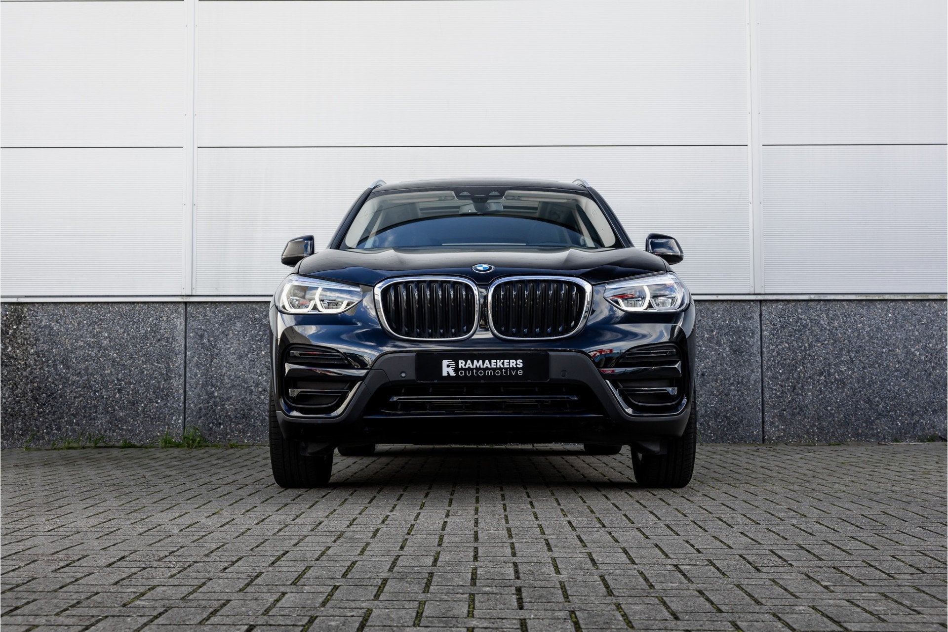 BMW X3 xDrive30e Business Edition Plus Panorama dak / Leder, Automaat, Gebruikt, Zwart, Vierwielaandrijving
