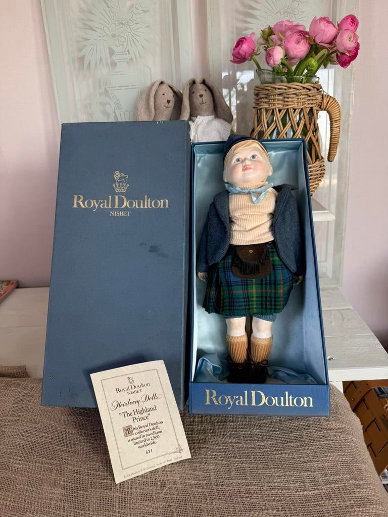 Royal Doulton Nisbet Dolls porselein the highland prince, Ophalen