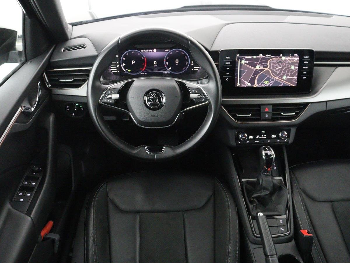Skoda Kamiq 1.0 TSI Business Edition | Panoramadak | Leder |, Gebruikt, 620 kg, Zwart, 3 cilinders