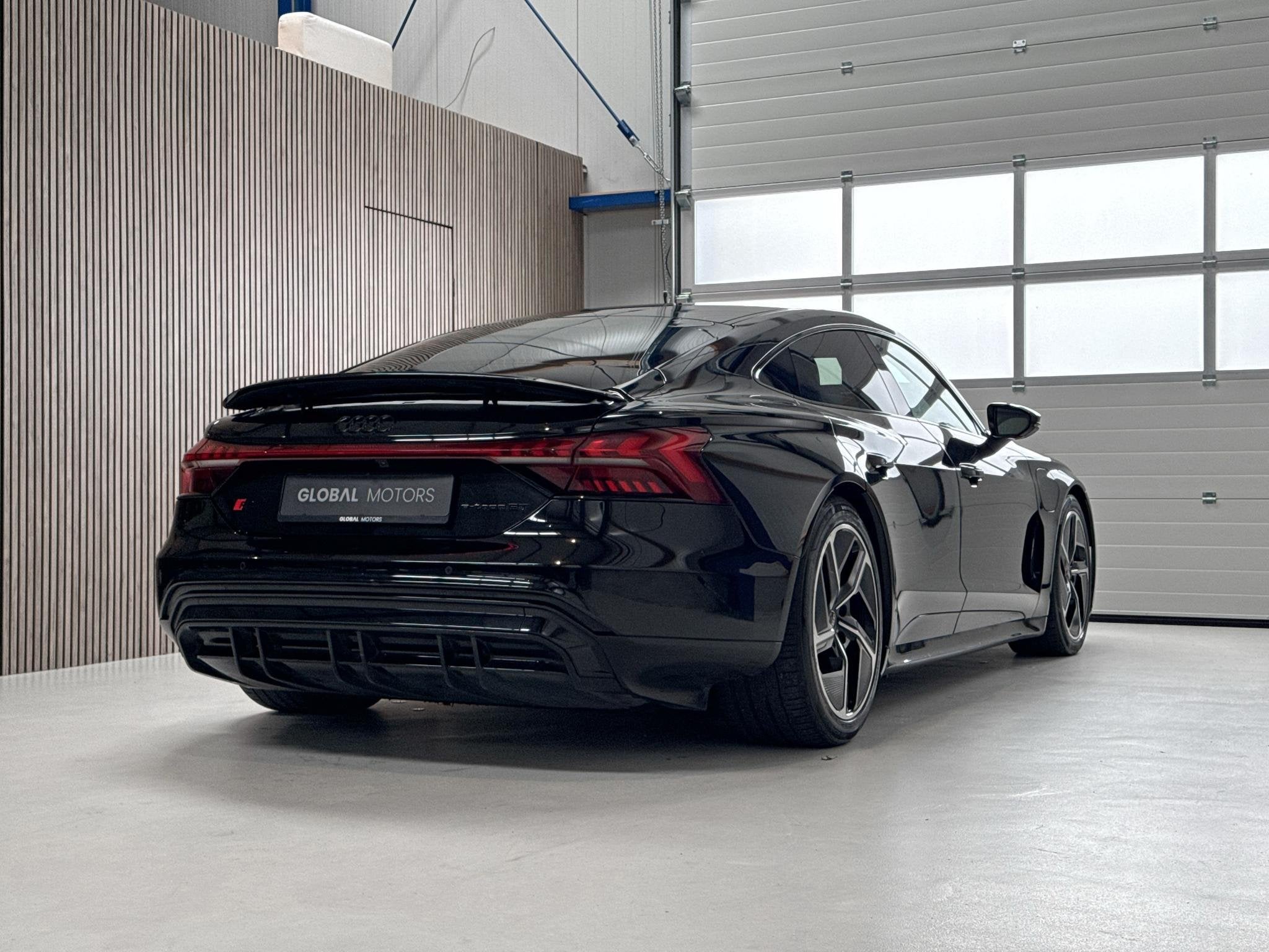 Audi e-tron GT RS 93 kWh - PANORAMADAK - BANG & OLUFSEN - LE, Auto's, Automaat, Gebruikt, Zwart, 598 pk
