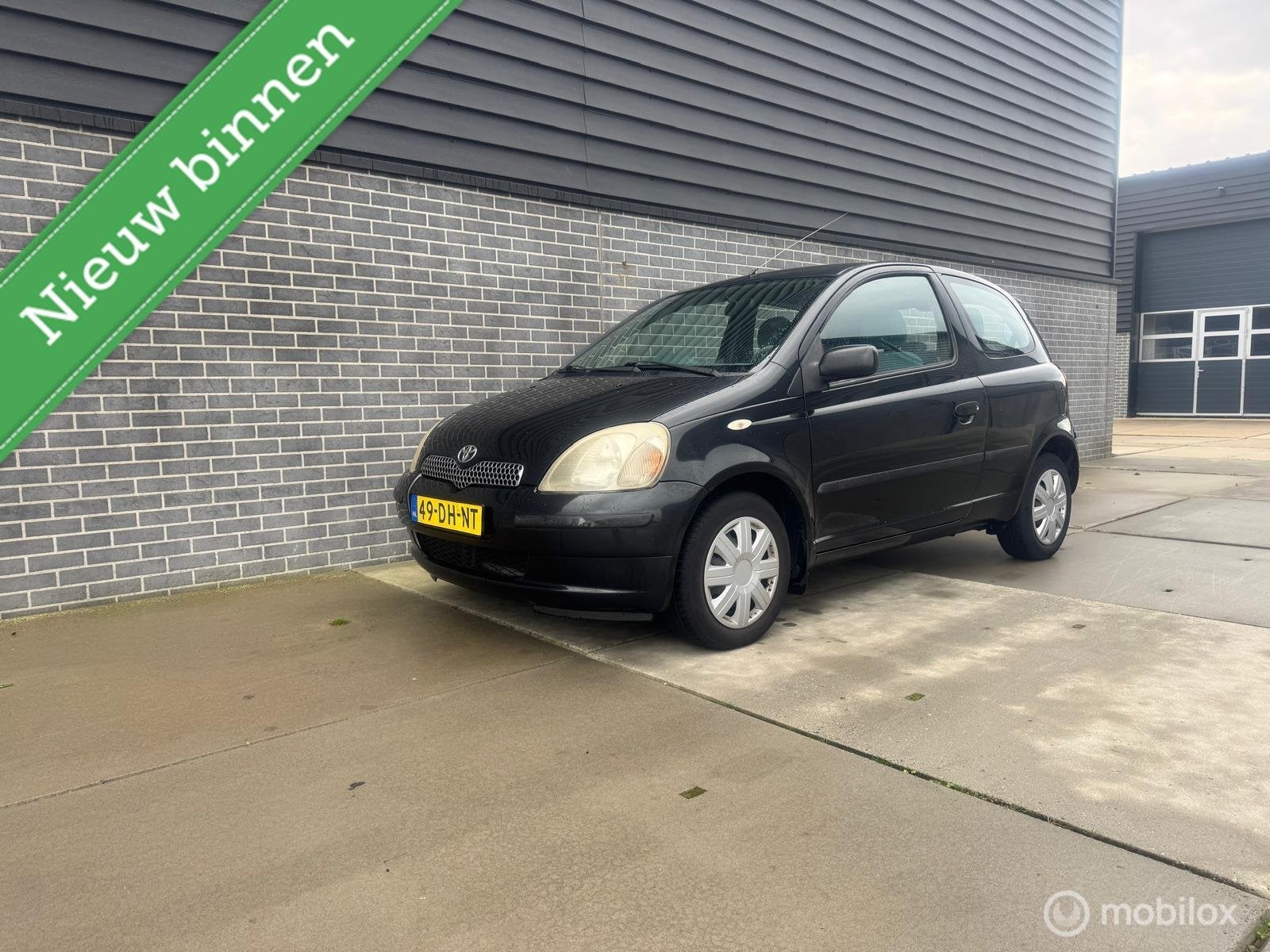 Toyota Yaris 1.0-16V VVT-i APK NAP Nette Auto Onderhoudsboek, Auto's, Gebruikt, 4 cilinders, 400 kg, Origineel Nederlands