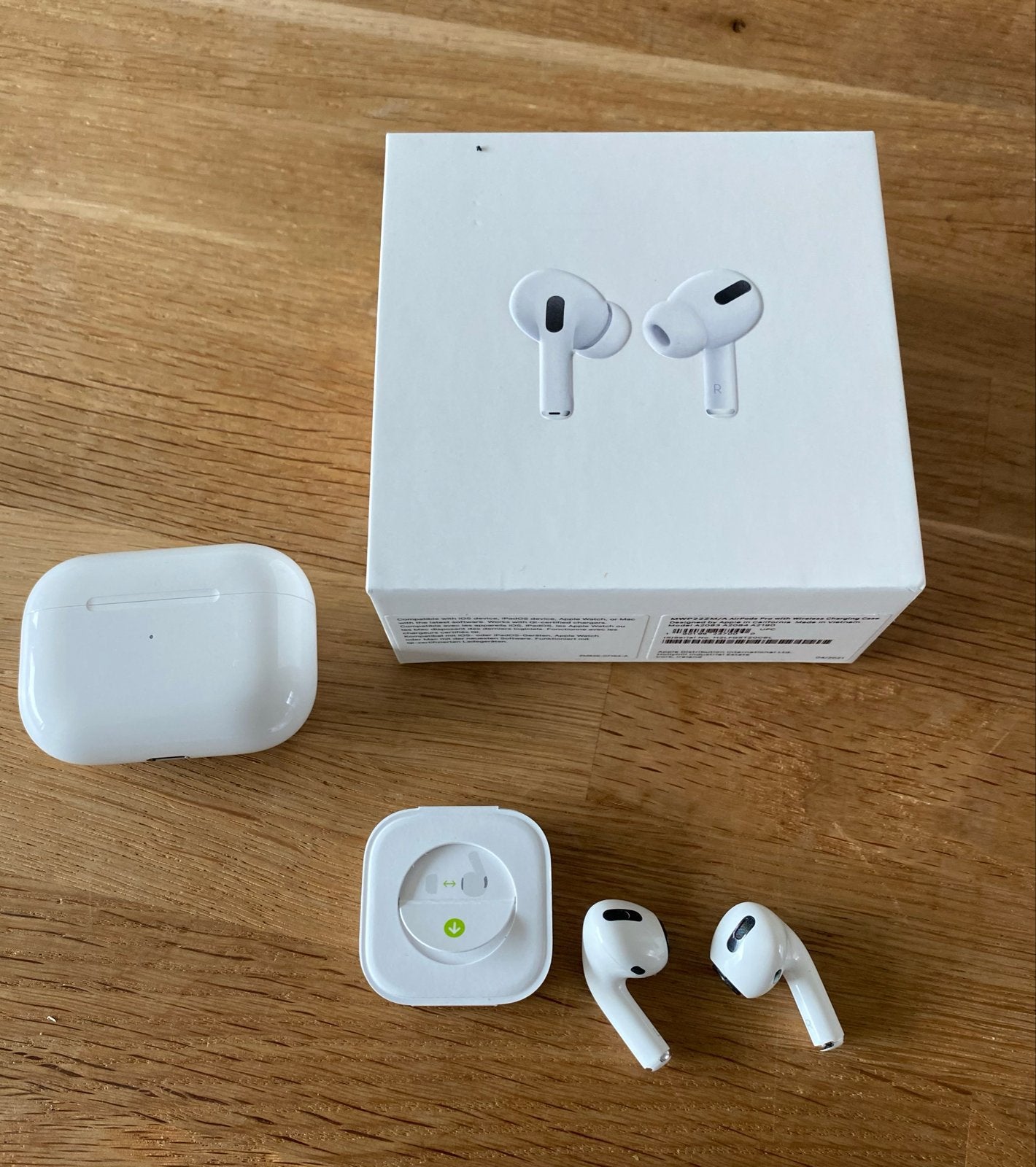 Apple AirPods Pro met draadloze oplaadcase