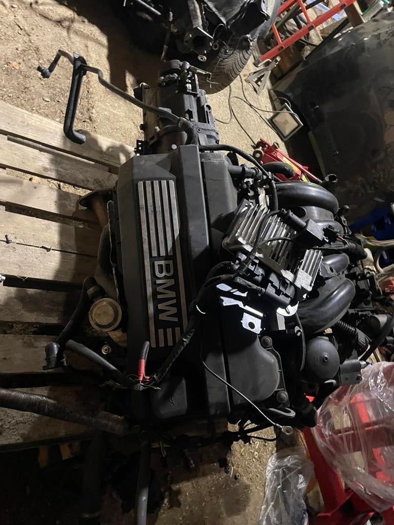 bmw N42B20 blok + 5bak, Ophalen, BMW