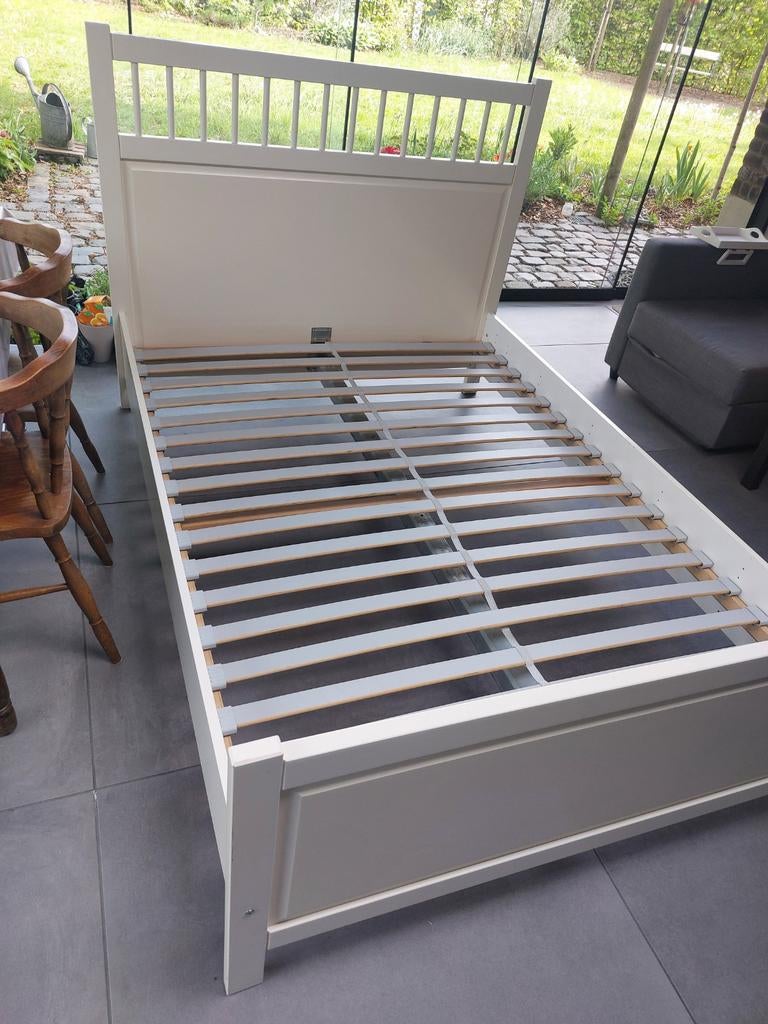 Ikea bed met lattenbodem 140x200, Huis en Inrichting, Slaapkamer | Bedden, Ophalen, Wit, Tweepersoons, 140 cm