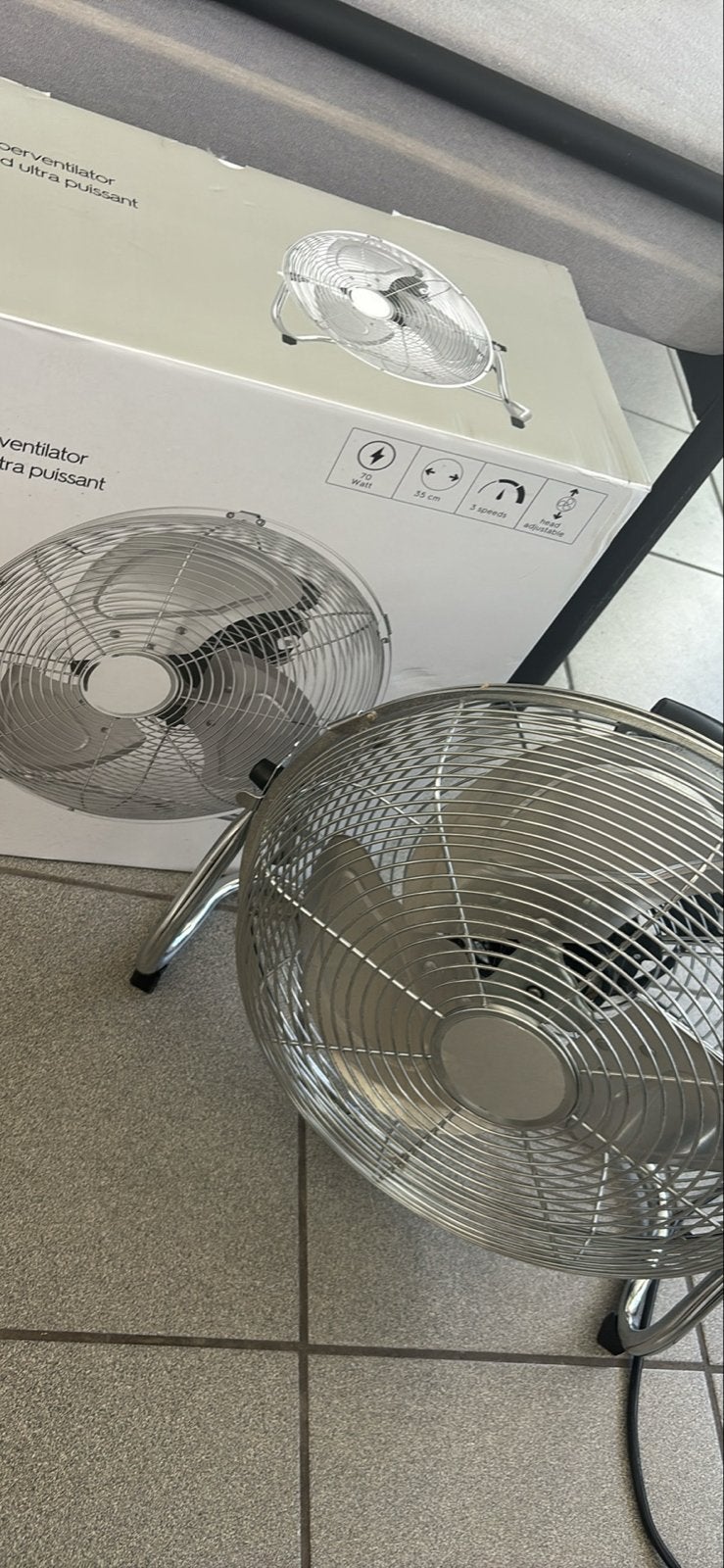Vloerventilator - Zo goed als nieuw, Witgoed en Apparatuur, Ventilatoren, Ophalen, Zo goed als nieuw, Vloerventilator