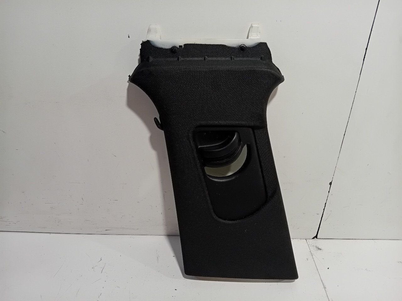 B stijl bekleding links Audi RS 3, Auto-onderdelen, Onderdelen@venauto.nl, Van der Ven Autorecycling B.V., Gebruikt, Ettenseweg 76, 4706 PB Roosendaal, The Netherlands