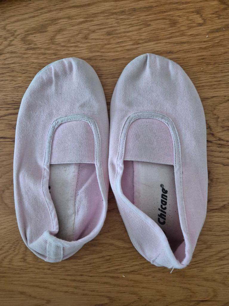 Roze balletschoenen, turnschoenen, dansschoenen maat 35, Ophalen of Verzenden, Gebruikt, Schoenen