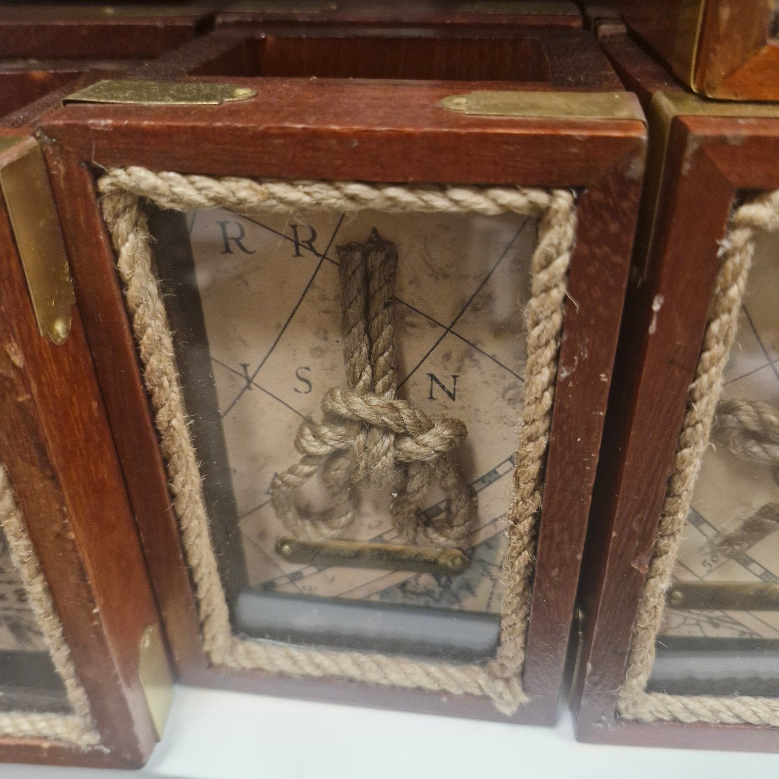 Decoratieve Maritieme Knopenlijst in Houten Frame, Ophalen of Verzenden