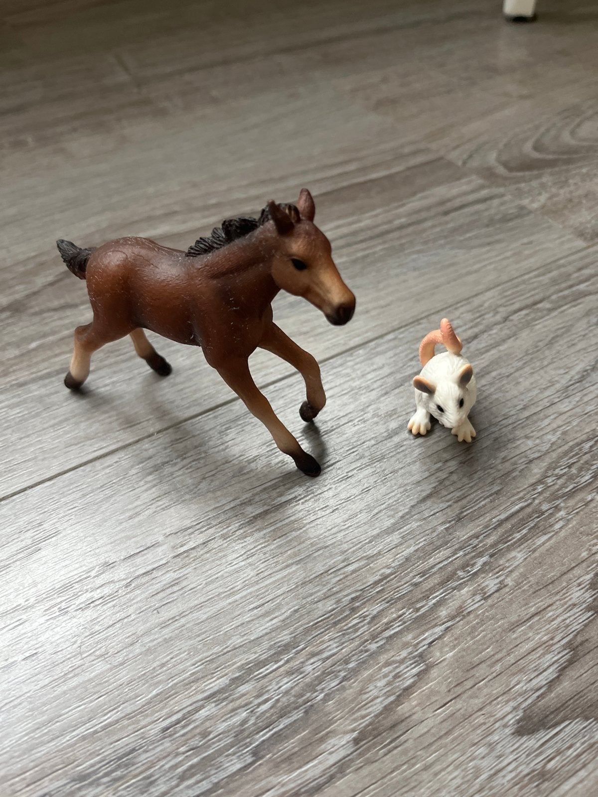 Schleich veulen met muis - Speelfiguren set, Ophalen of Verzenden, Zo goed als nieuw, Jongen of Meisje