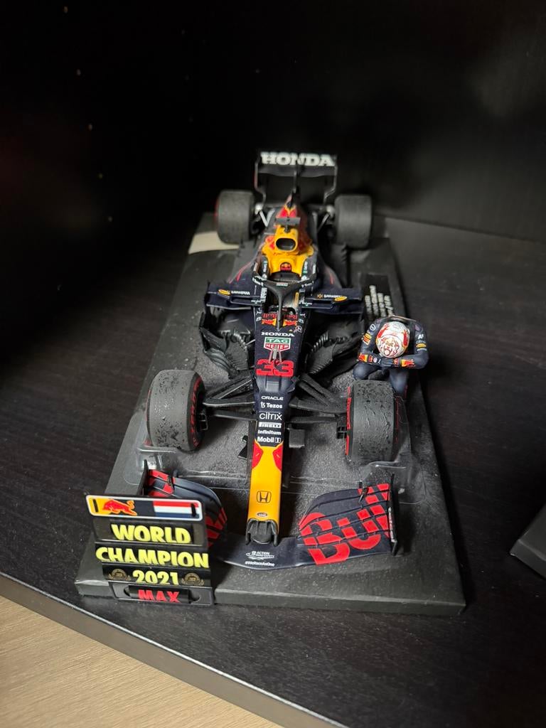 Max verstappen, Eén persoon