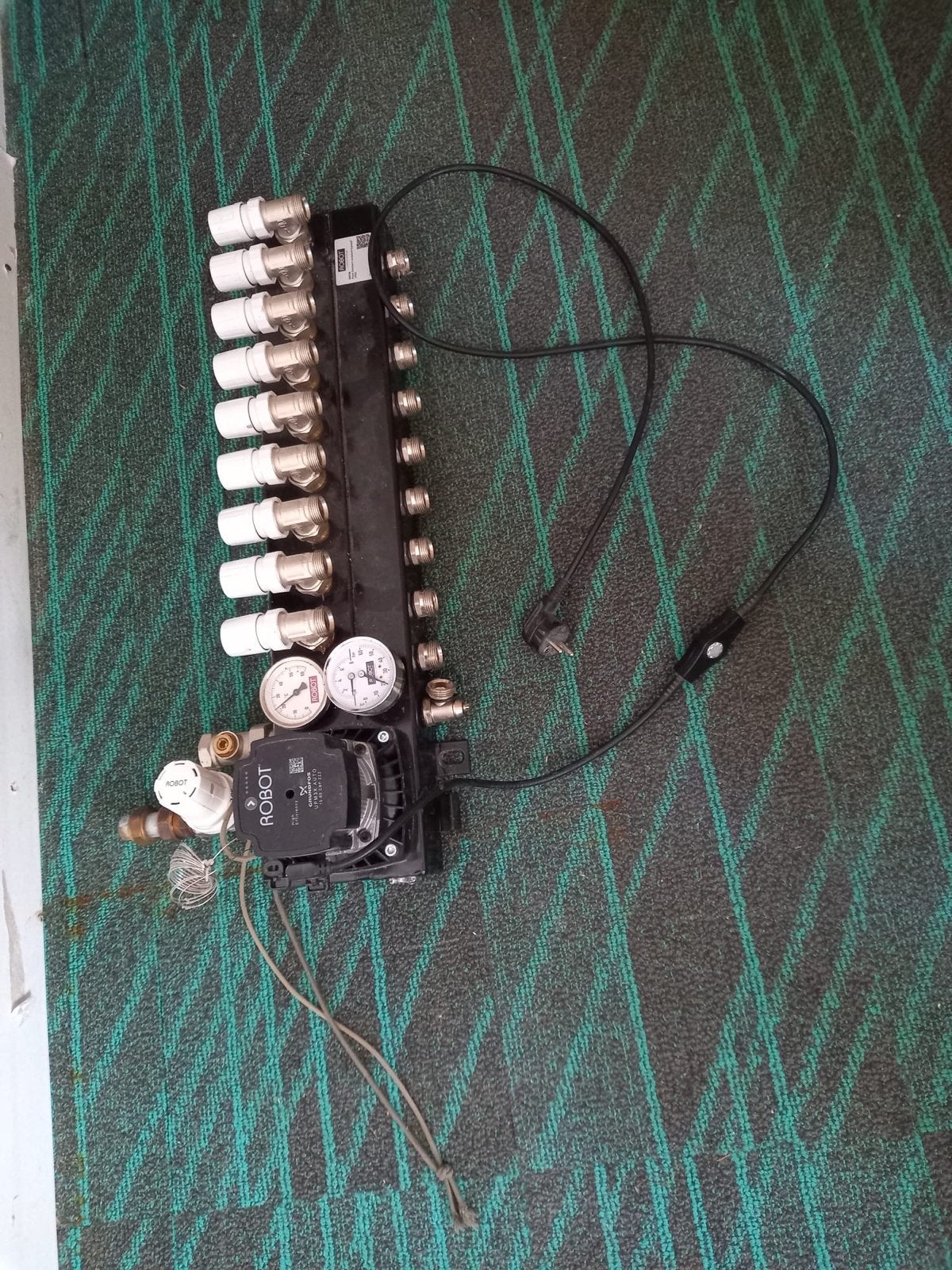Robot vloerverwarming verdeler 9-groeps met Grundfos pomp, Ophalen, 30 tot 80 cm, Gebruikt, Overige typen
