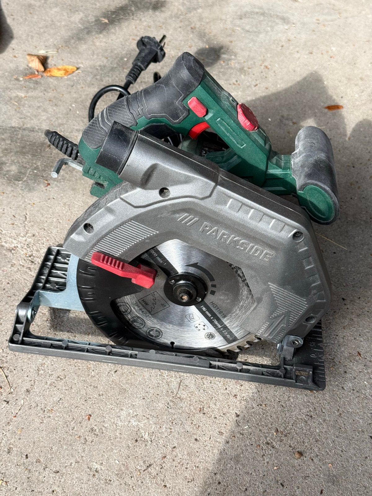 Parkside Cirkelzaag PHKS 1350 E4 met extra zaagbladen, Doe-het-zelf en Verbouw, Ophalen, Cirkelzaag, 70 mm of meer, Zo goed als nieuw