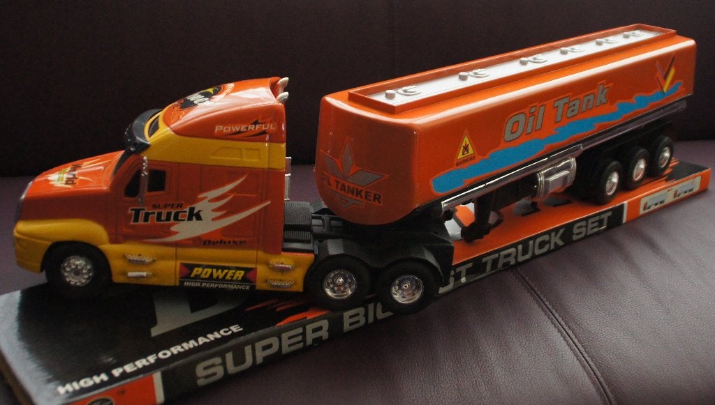 Supertruck modelauto tanker met frictiemotor  Ca 73 cm lang, Ophalen of Verzenden, Nieuw