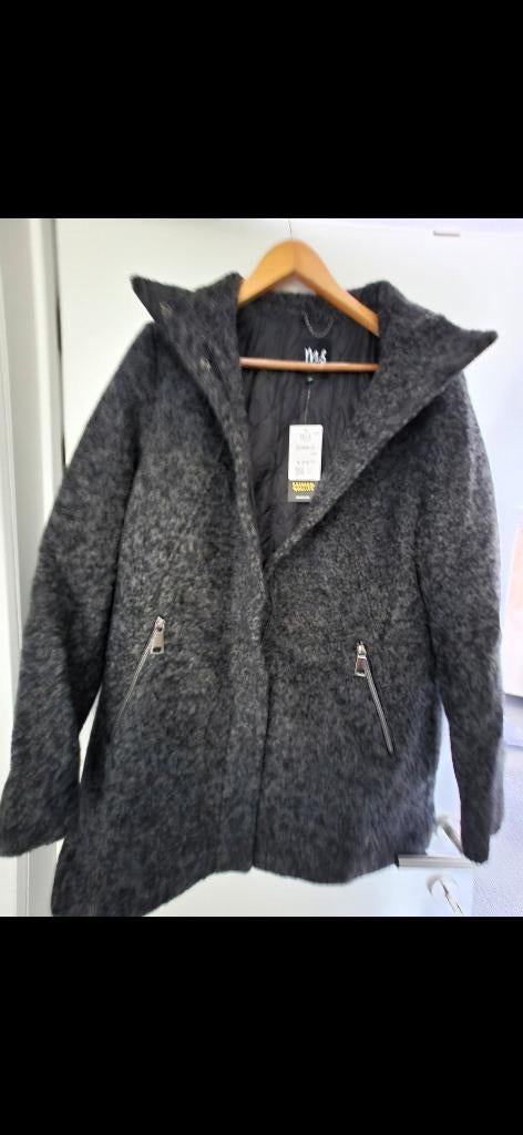 Nieuw boucle jas maat 46, Kleding | Dames, Jassen | Winter, Ophalen, Nieuw, Maat 46/48 (XL) of groter