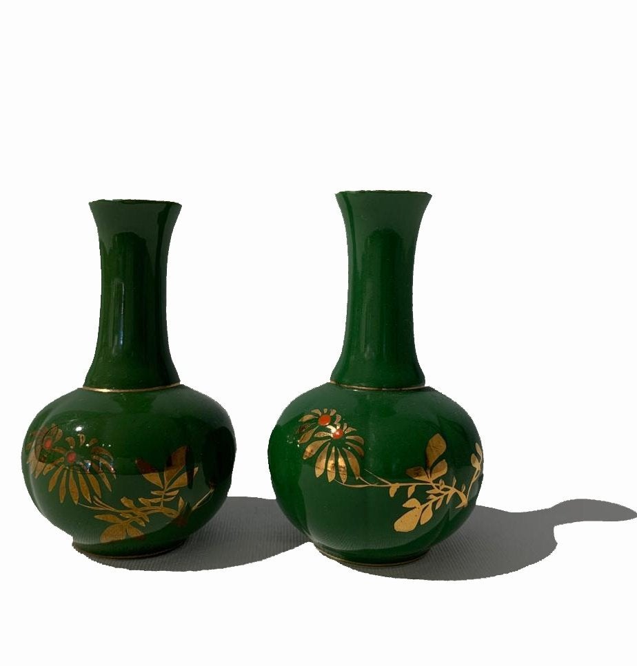 Twee Oosterse miniatuur VAASJES groen 8 cm., Ophalen of Verzenden