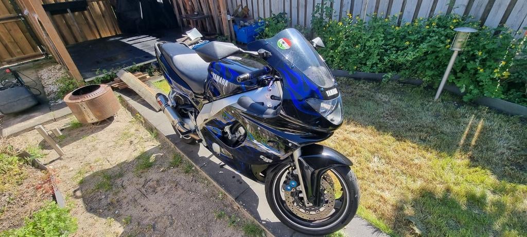 Yamaha YZF 600R Thundercat - Zwart met blauwe vlammen, Motoren, 4 cilinders, Motorrijbewijs A, Gebruikt, Meer dan 35 kW