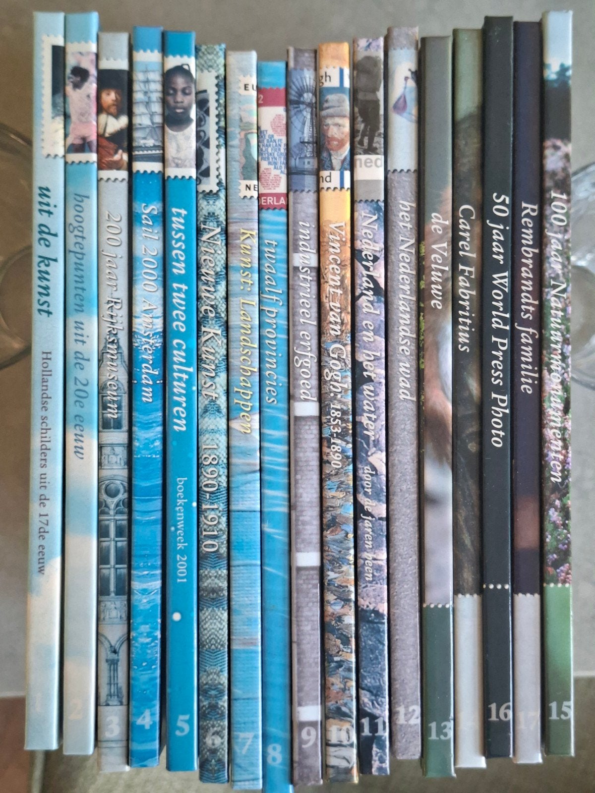 Davo postzegel boeken nr 1 tot en met 17, Verzenden