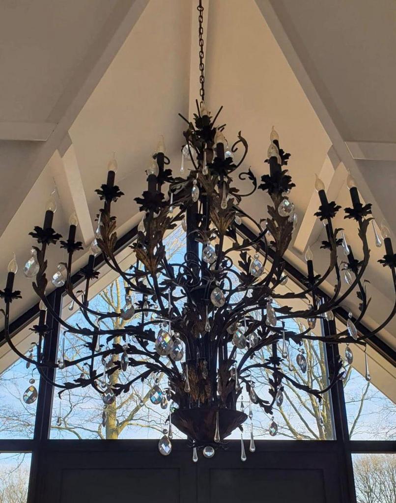 Gigantische statige kroonluchter met glimmertjes, Ophalen, Zo goed als nieuw