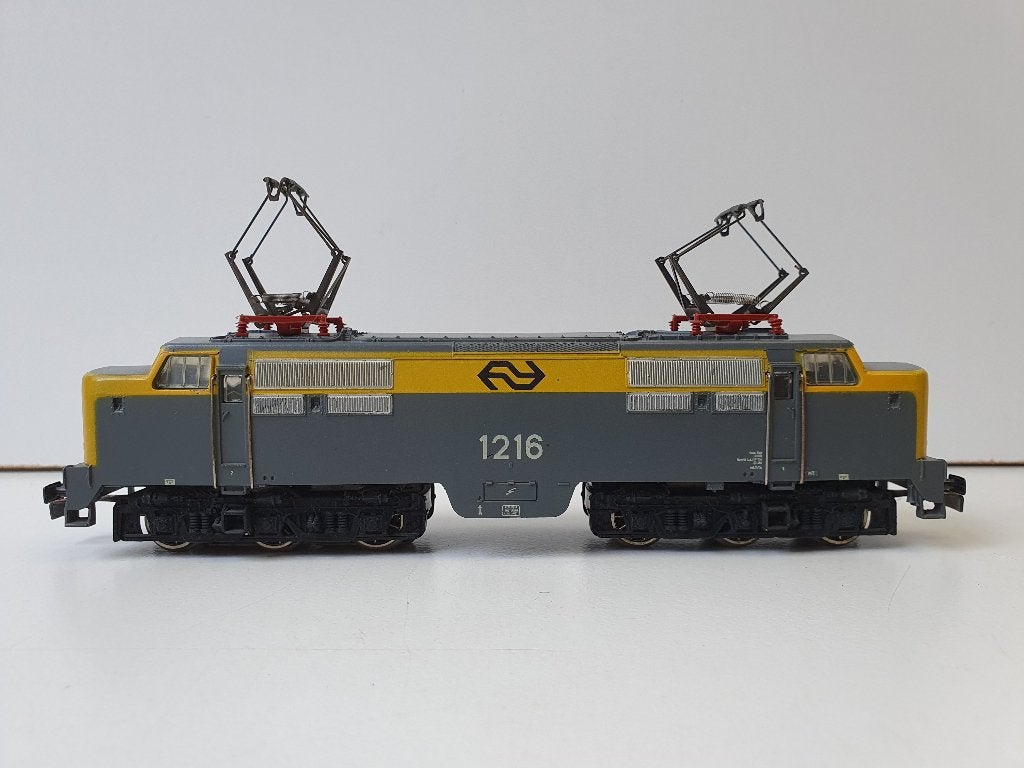 MARKLIN H0 3055.5 El. locomotief NS 1216 analoog wisselstr., Wisselstroom, Locomotief, Ophalen of Verzenden, Zo goed als nieuw
