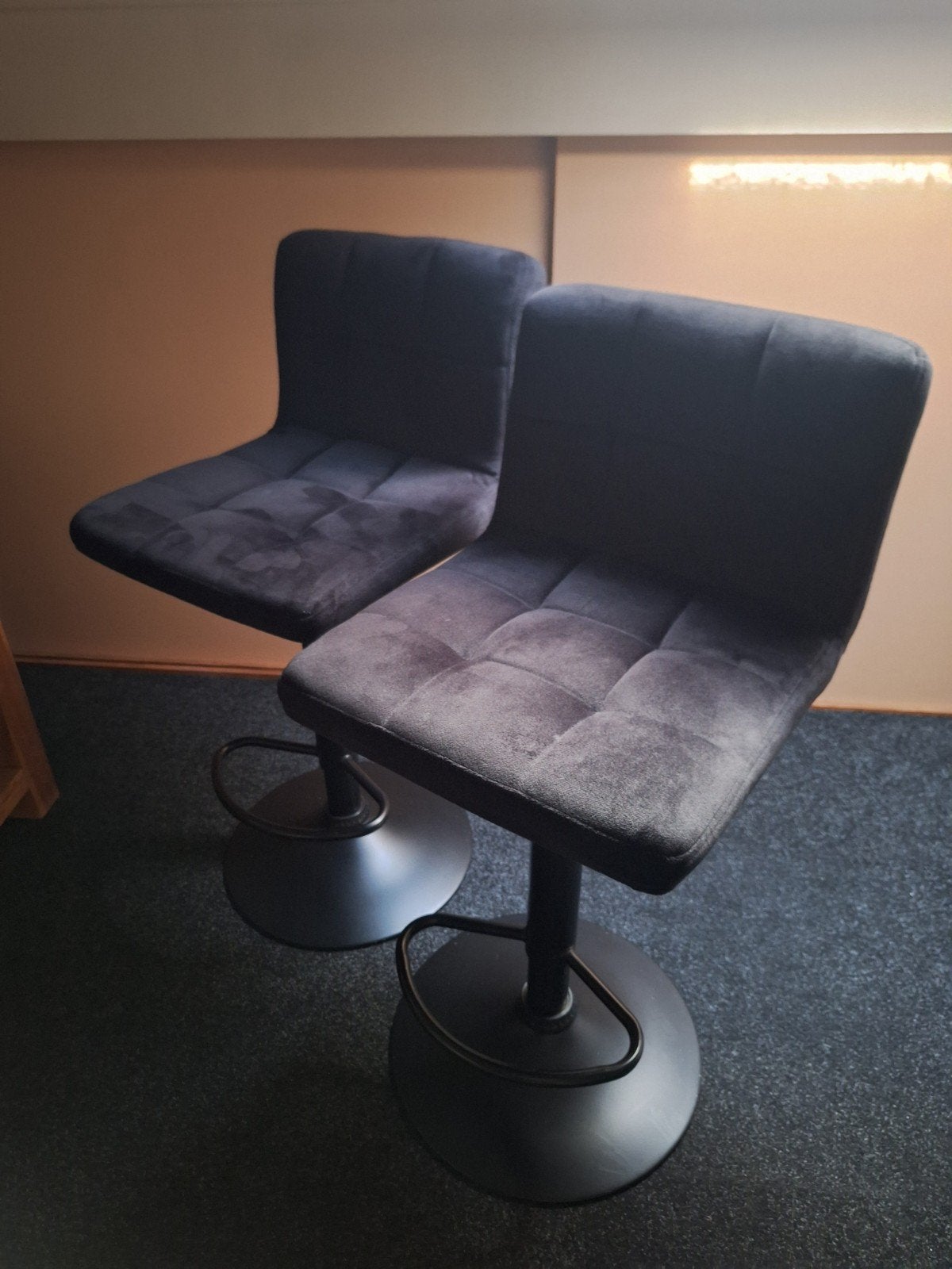 2 zwarte barkrukken | stoelen, Huis en Inrichting, Barkrukken, Ophalen, Gebruikt, 60 tot 90 cm, In hoogte verstelbaar