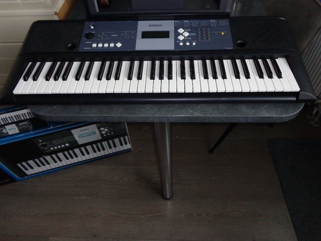keyboard  Yamaha  YPT 230, Muziek en Instrumenten, Keyboards, Ophalen, Gebruikt, 61 toetsen, Yamaha