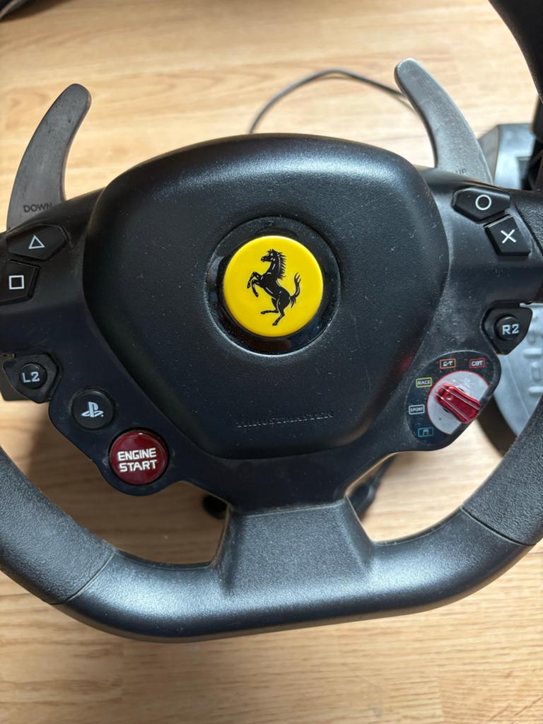 Thrustmaster Ferrari Racing Wheel met pedalen, Ophalen, Racestuur, Gebruikt, Force feedback