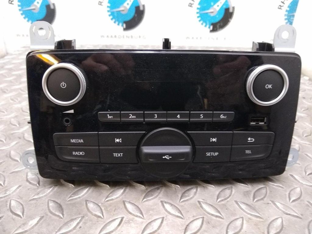 RENAULT CLIO RADIO 2019, Auto-onderdelen, Ophalen of Verzenden, Gebruikt, ARN erkend