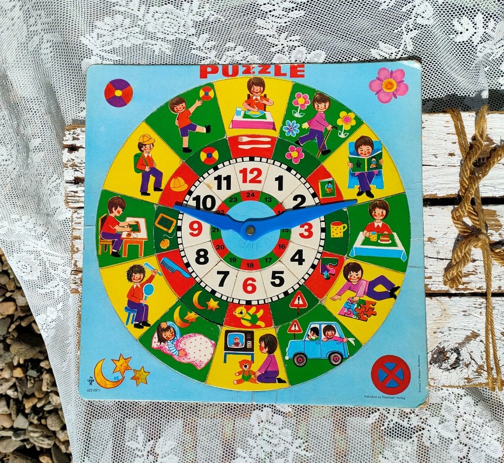 Klokkijkpuzzel met momenten van de dag / Vintage / Jaren 70, Ophalen of Verzenden, Gebruikt, Puzzelen