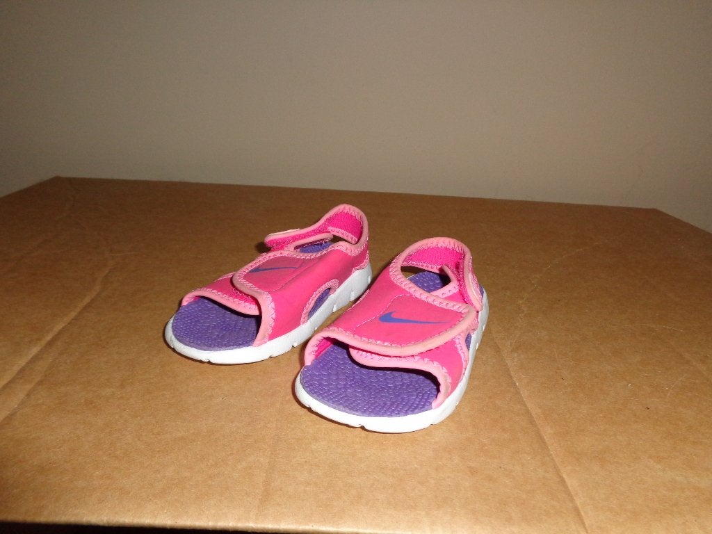 paars/roze meisjessandaaltjes van Nike, maat 22, Kinderen en Baby's, Kinderkleding | Schoenen en Sokken, Gebruikt, Meisje, Schoenen