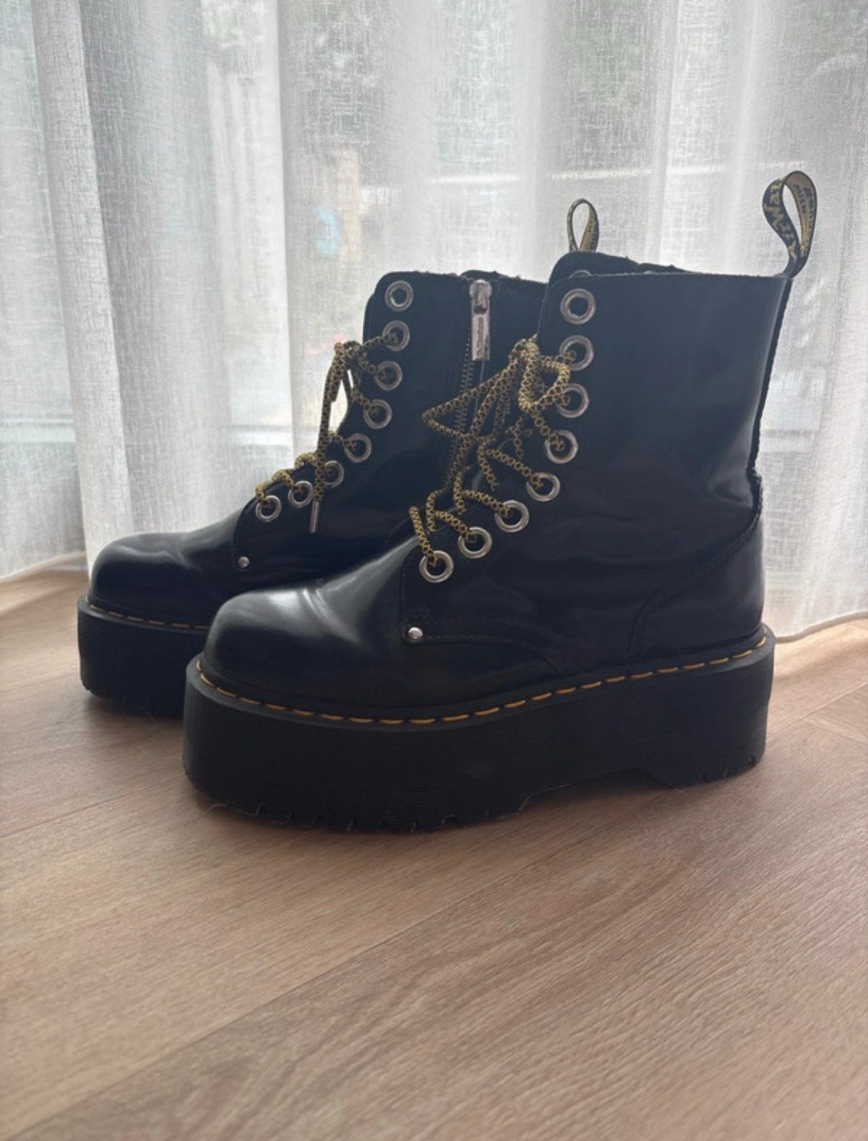 Dr. Martens Jadon Max Platform Laarzen Zwart Maat 39, Zwart, Lage of Enkellaarzen, Ophalen of Verzenden, Zo goed als nieuw