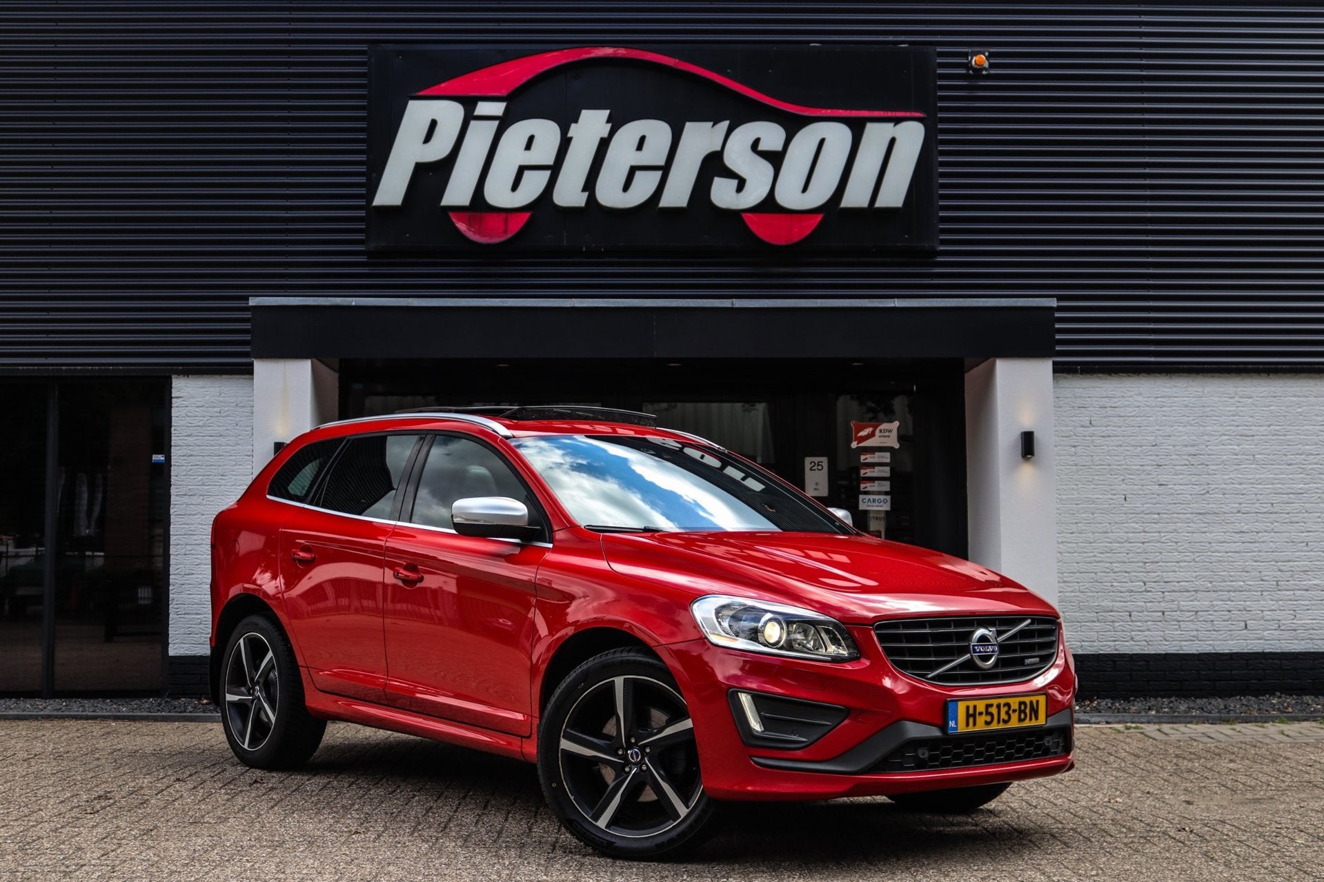 Volvo XC60 2.0 T5 R-Design PANO MEMORY LEDER CLIMA, Auto's, Volvo, 15 km/l, Gebruikt, 4 cilinders, 1969 cc