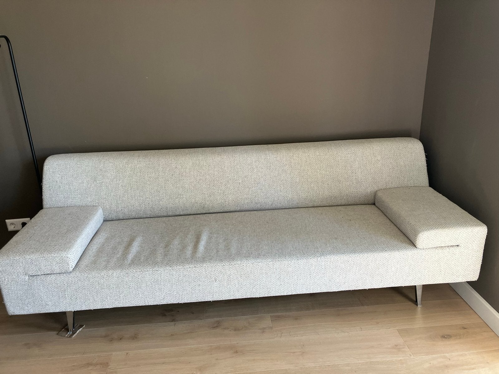 Moome design driezitsbank - taupekleurig geweven stof, Huis en Inrichting, Ophalen, Gebruikt, Driepersoons, 75 tot 100 cm