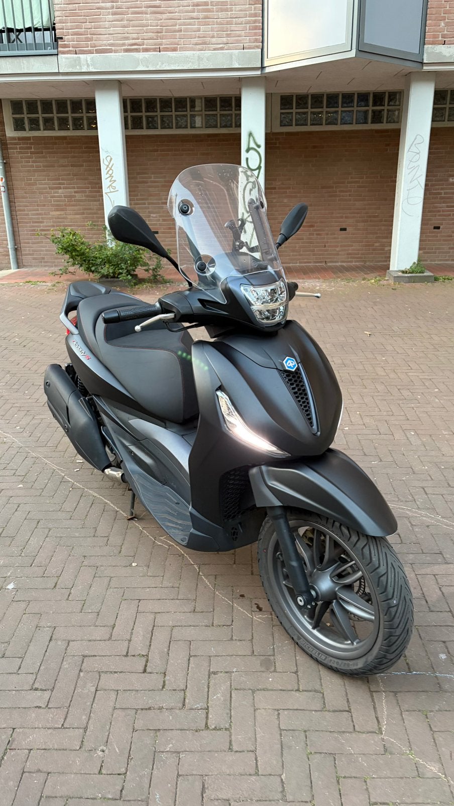 Piaggio Beverly 400s deep black, Ophalen, Overige modellen, Zo goed als nieuw, Benzine