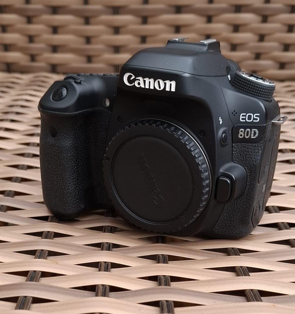 Canon EOS 80D DSLR Camera met Tamron 18-200mm lens, Ophalen, Spiegelreflex, Canon, Zo goed als nieuw