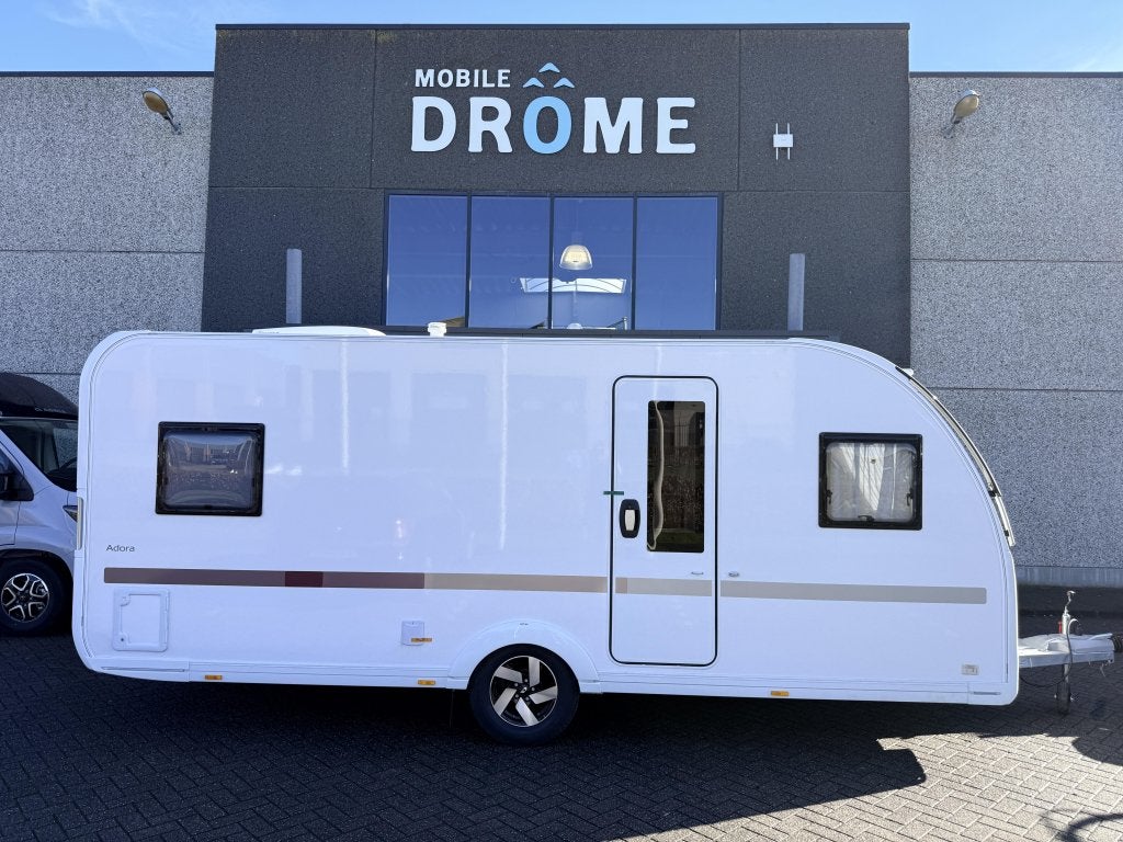 Adria Adora 522, Rondzit, Schokbreker, Bedrijf, 5 tot 6 meter