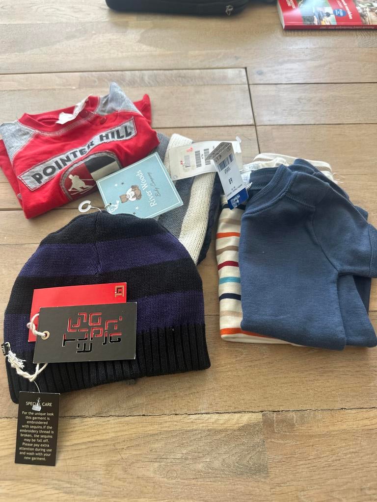 Babykleding pakket: muts, shirtjes en longsleeves (maat 68), Ophalen of Verzenden, Nieuw, Jongetje, Setje