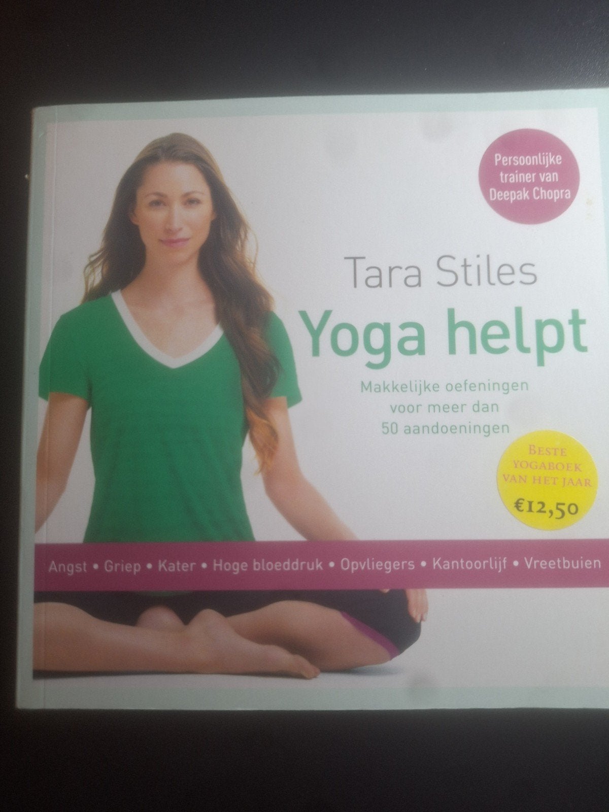 Tara Stiles Yoga Helpt - Makkelijke oefeningen, Boeken, Ophalen of Verzenden, Zo goed als nieuw, Gezondheid en Conditie, Tara Stiles