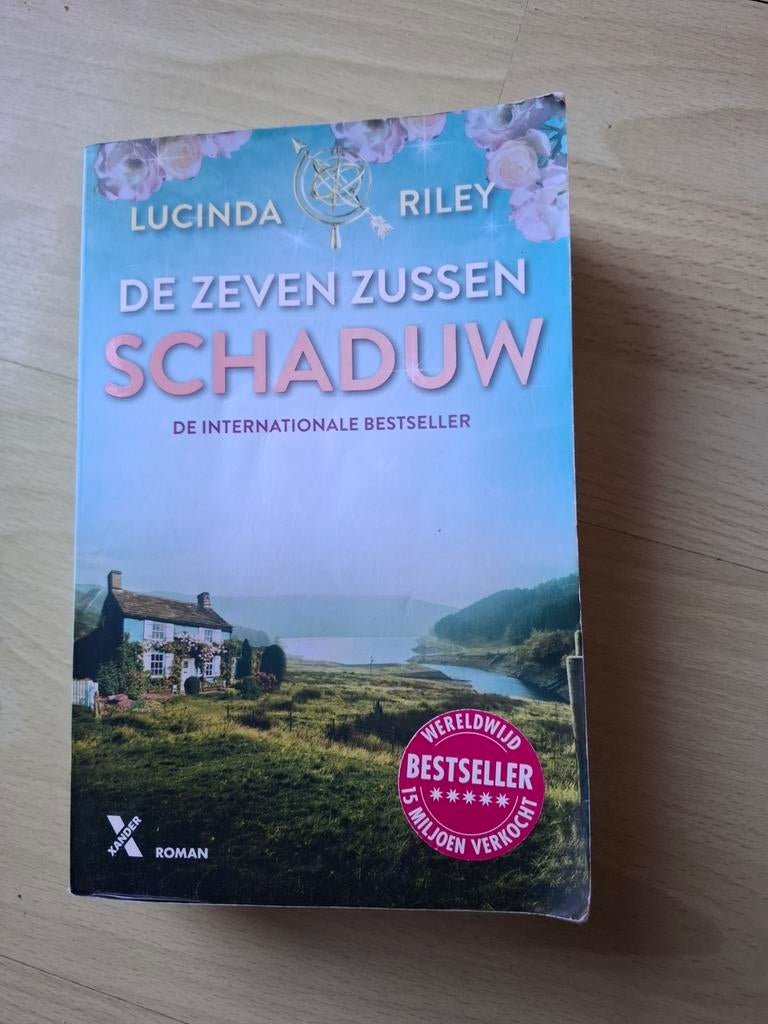 Lucinda Riley Schaduw, Boeken, Ophalen of Verzenden, Zo goed als nieuw