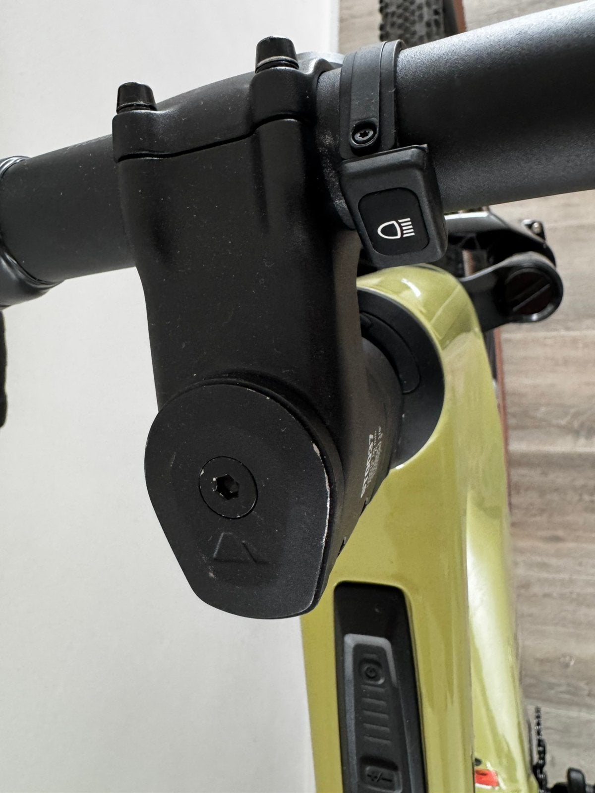 Foto 11 van Canyon Grizl:ONfly CF7–Carbon E-Gravelbike (S)
